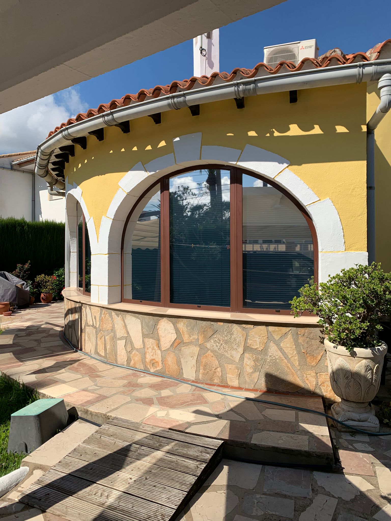 Solar window film installation services Spain