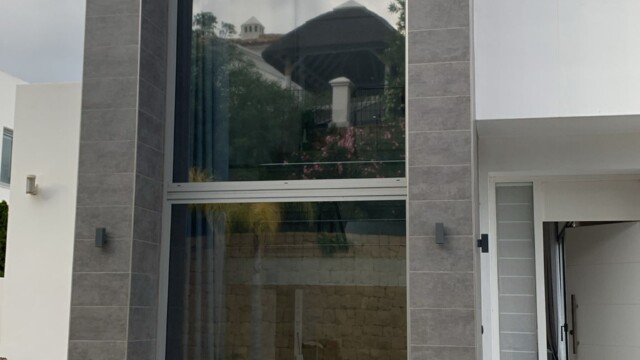 Malaga Costa del Sol 31 South facing villa in Benahavis, Costa del Sol with Titanium XTR window film